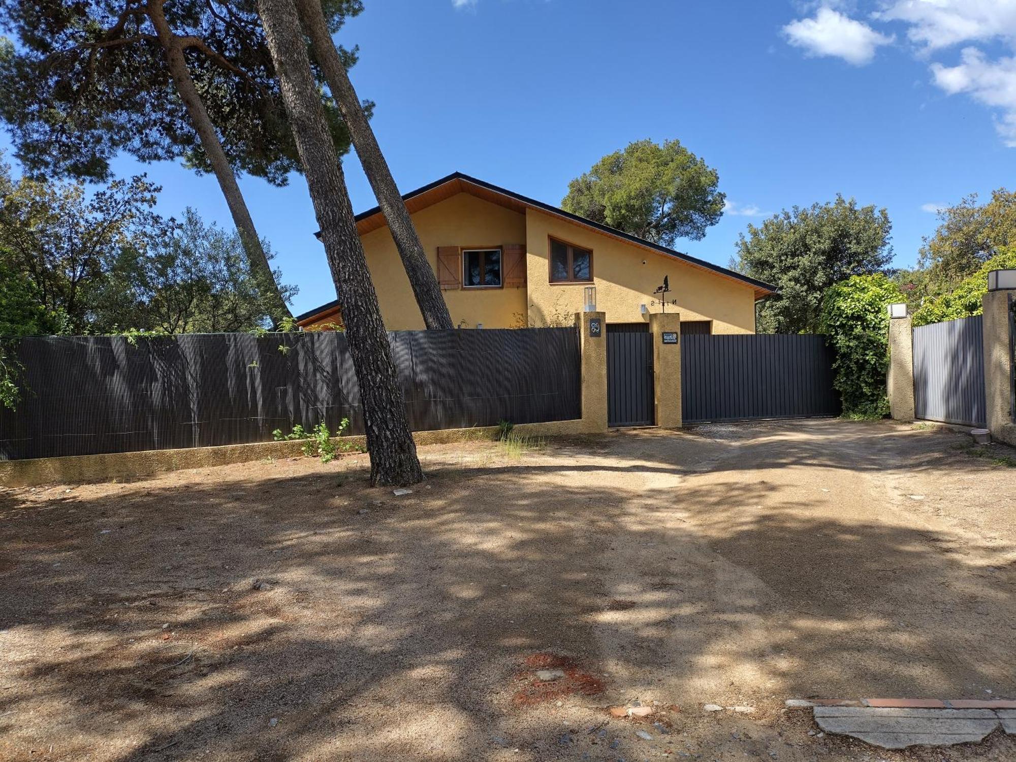 Вилла Casa Feliz Sant Cebria de Vallalta Экстерьер фото