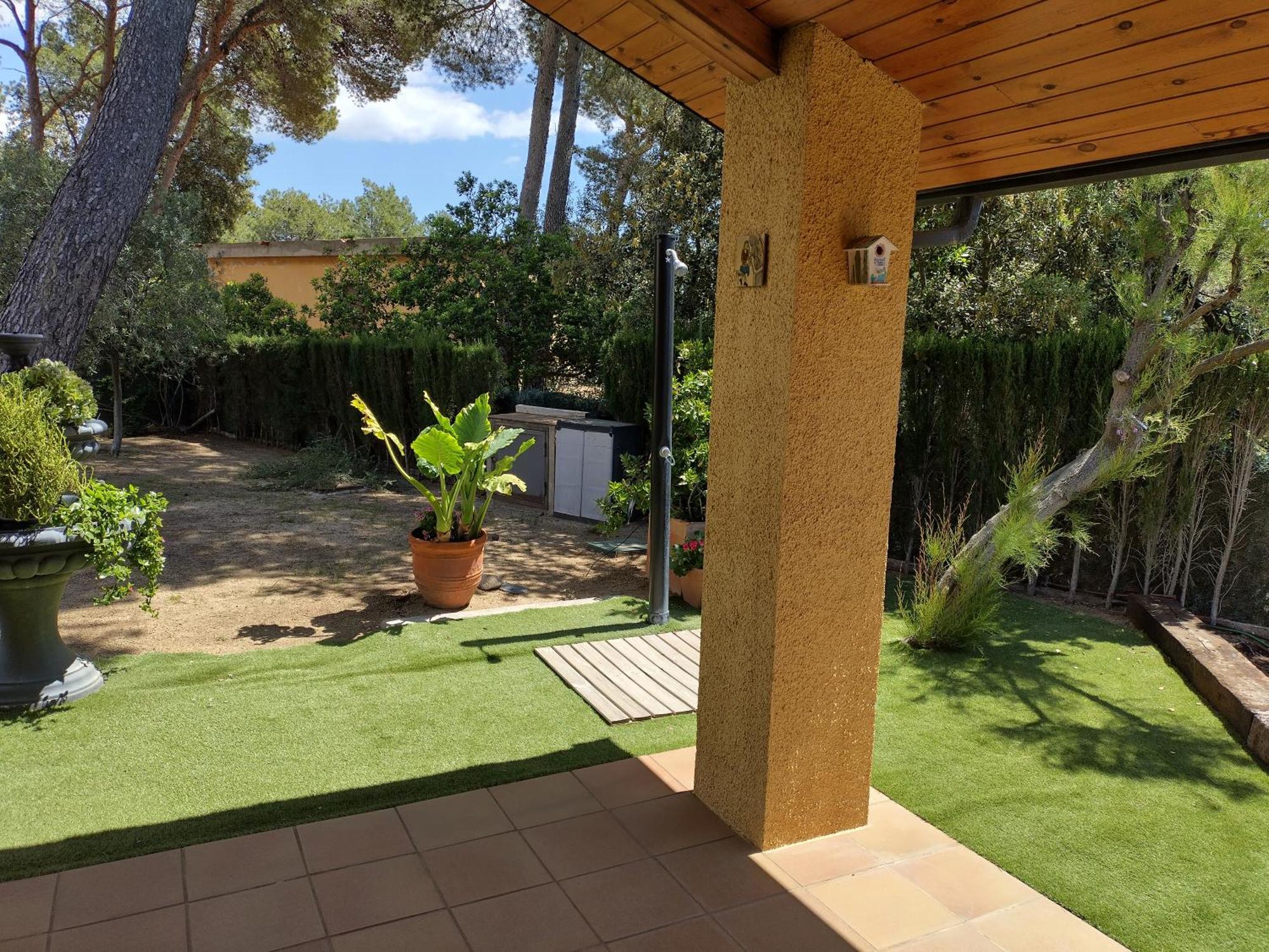 Вилла Casa Feliz Sant Cebria de Vallalta Экстерьер фото