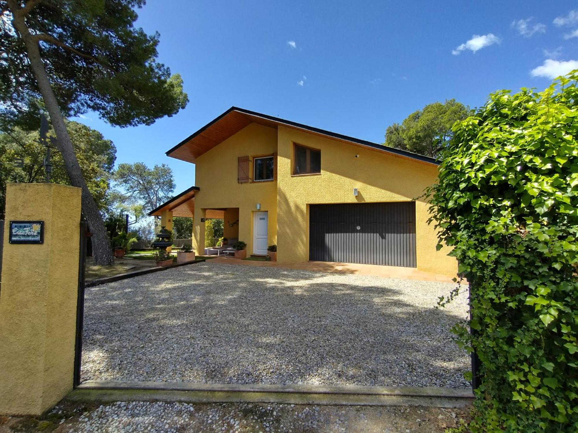 Вилла Casa Feliz Sant Cebria de Vallalta Экстерьер фото